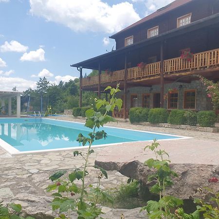 Гостьовий будинок Etno Selo Vrelo & Camping Беране Екстер'єр фото
