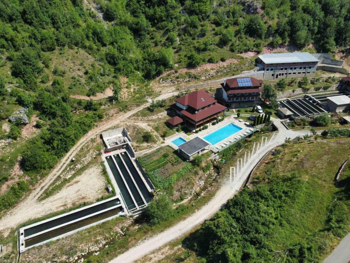 Гостьовий будинок Etno Selo Vrelo & Camping Беране Екстер'єр фото
