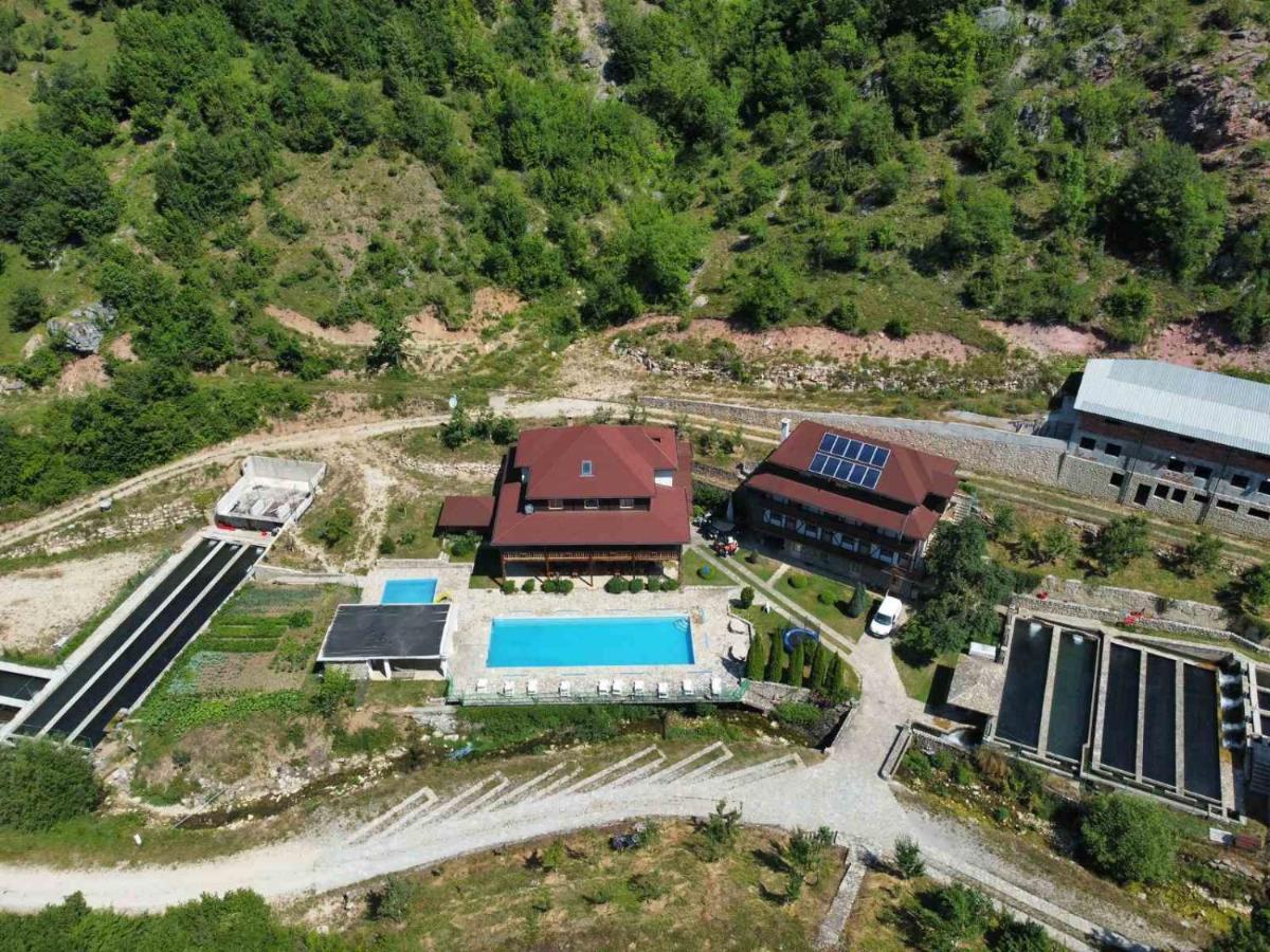 Гостьовий будинок Etno Selo Vrelo & Camping Беране Екстер'єр фото