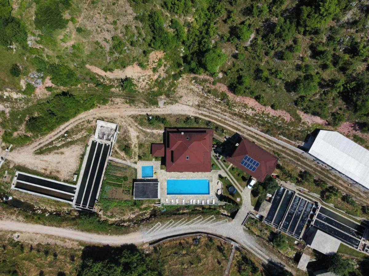Гостьовий будинок Etno Selo Vrelo & Camping Беране Екстер'єр фото