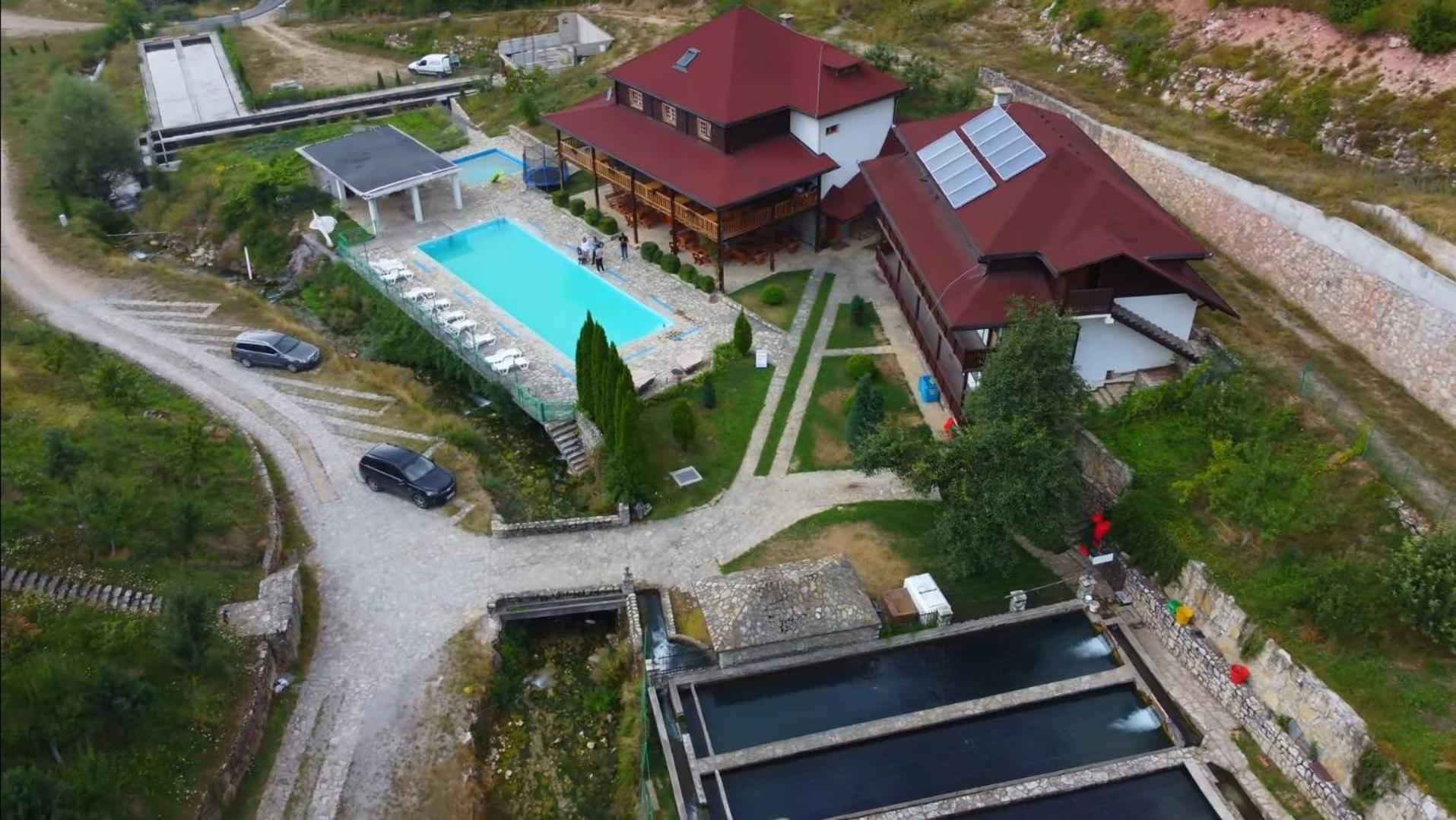 Гостьовий будинок Etno Selo Vrelo & Camping Беране Екстер'єр фото