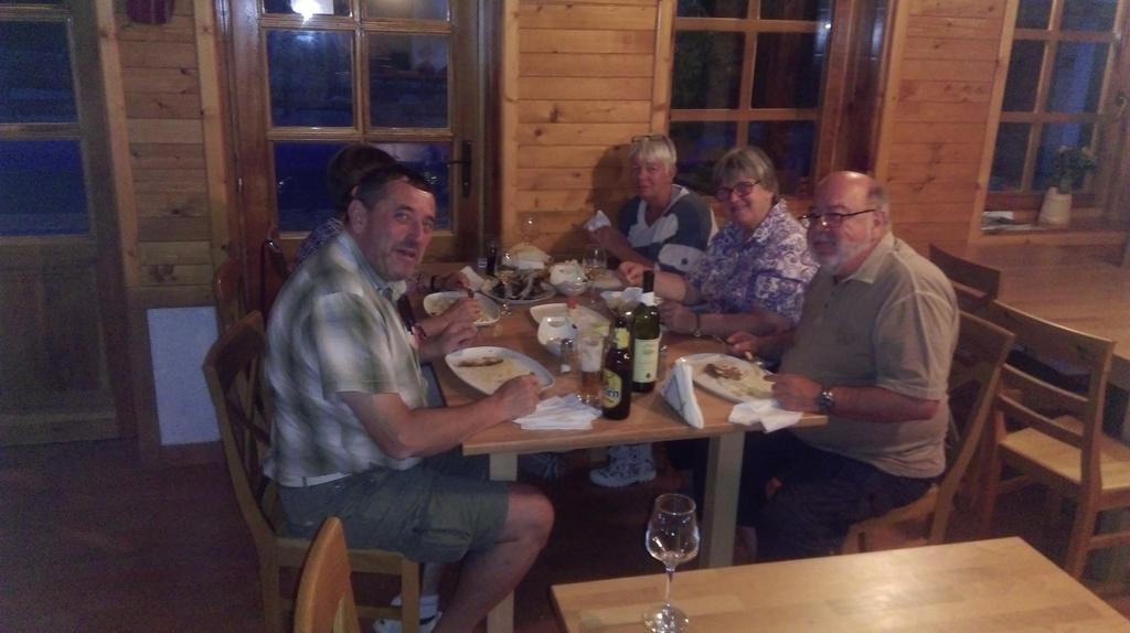 Гостьовий будинок Etno Selo Vrelo & Camping Беране Екстер'єр фото
