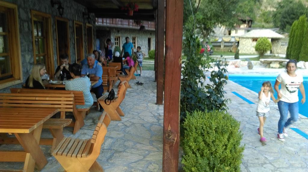 Гостьовий будинок Etno Selo Vrelo & Camping Беране Екстер'єр фото