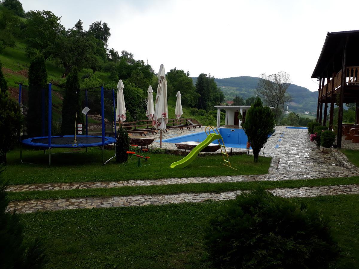 Гостьовий будинок Etno Selo Vrelo & Camping Беране Екстер'єр фото