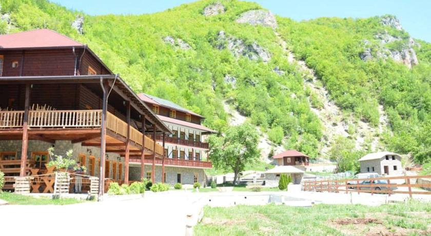 Гостьовий будинок Etno Selo Vrelo & Camping Беране Екстер'єр фото